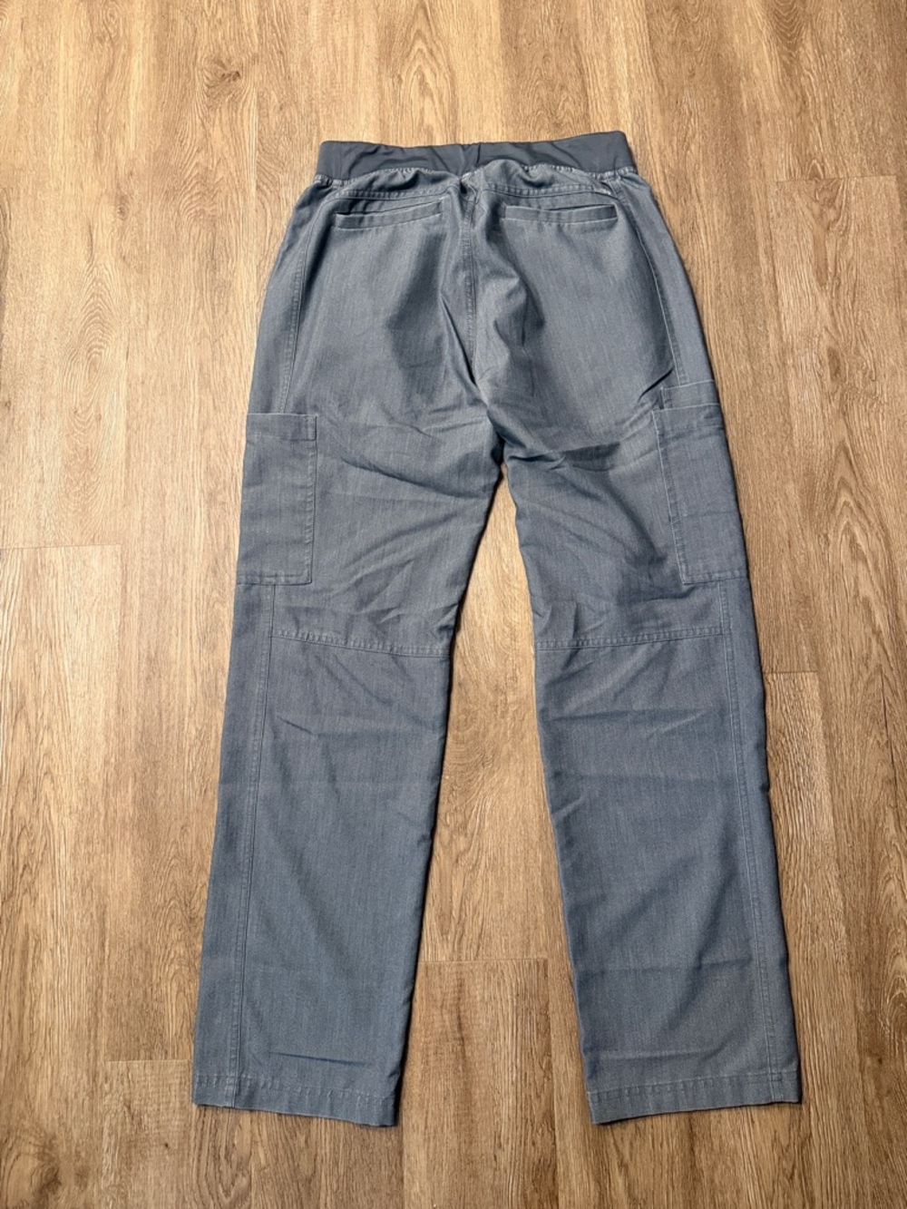 Figs Men’s Axim Cargo Scrub Pants Graphite Gray Size Small - Picture 2 of 5